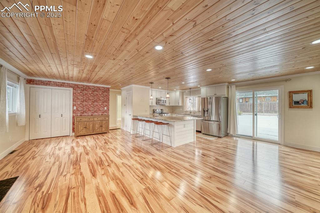 Image 5 of 29: Open concept living space