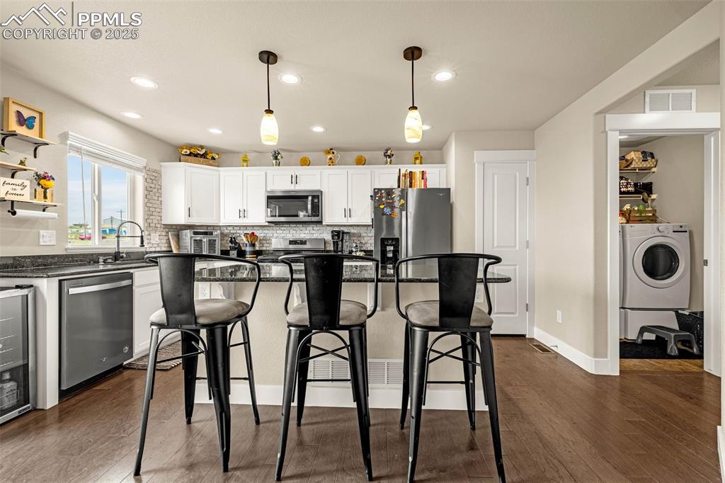 Image 9 of 31: Kitchen