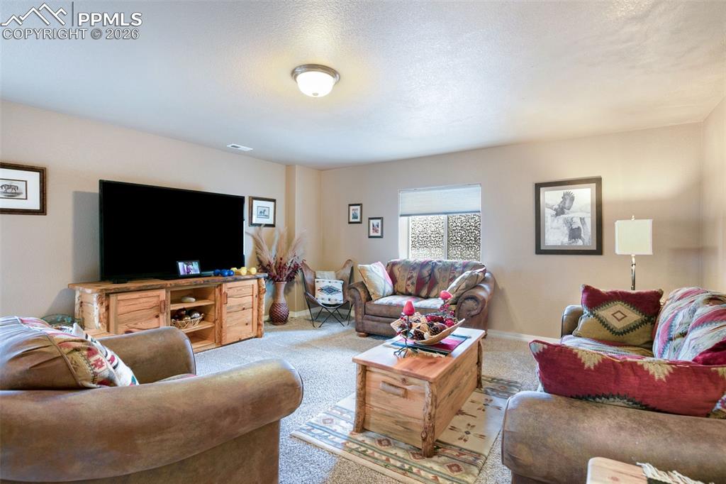 Image 21 of 34: Family Room