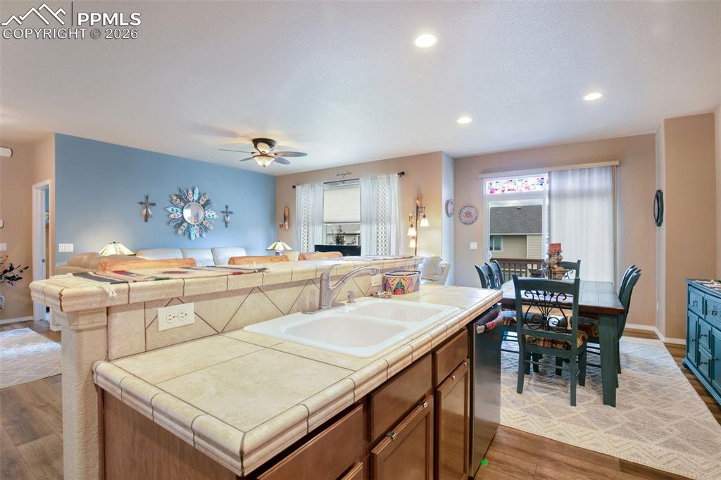 Image 9 of 34: Kitchen