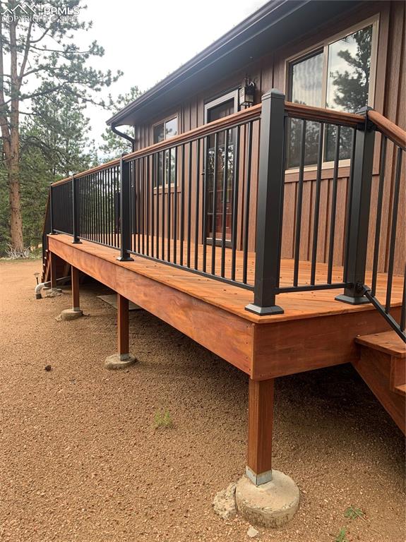 Image 29 of 45: Deck