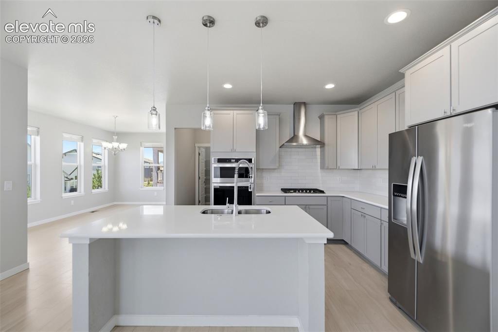 Image 11 of 49: Kitchen
