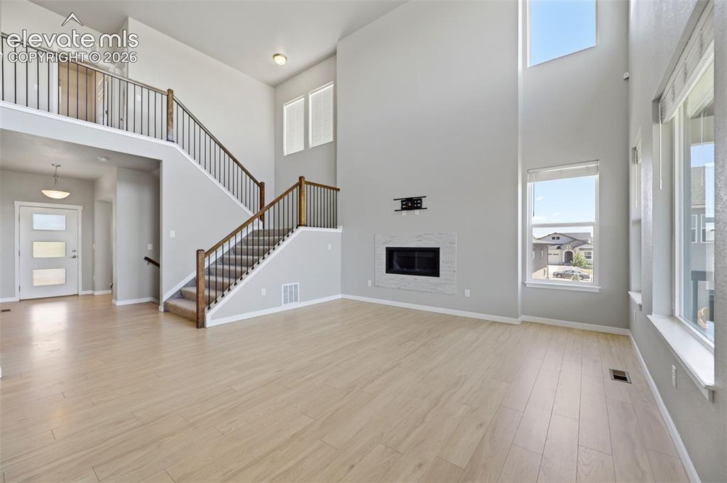 Image 7 of 49: Living Room