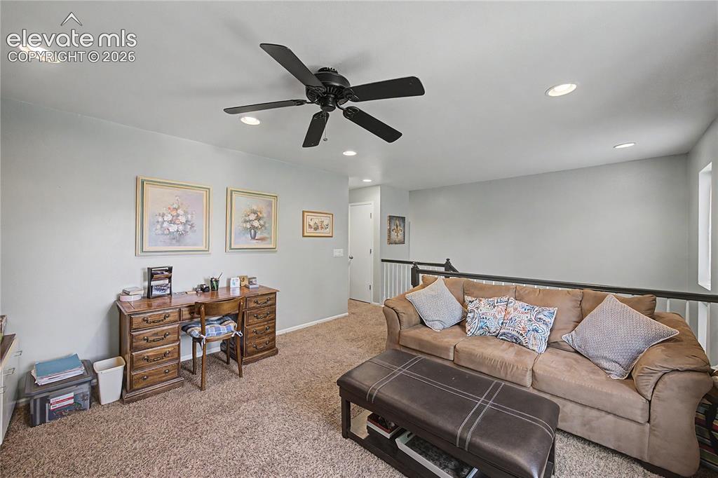 Image 7 of 25: Loft