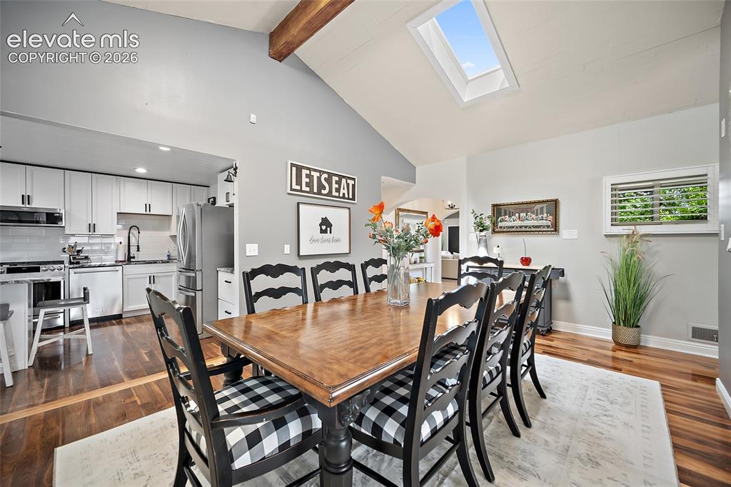 Image 7 of 48: Dining Area