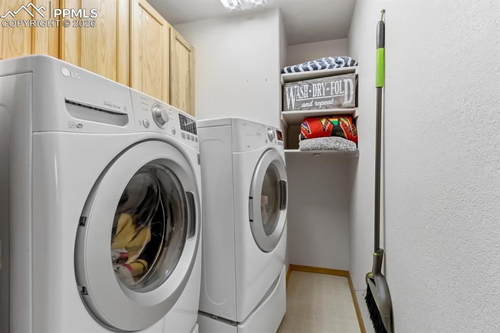 Image 40 of 42: Laundry