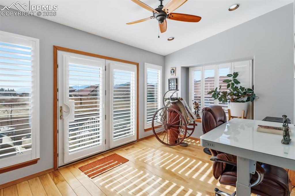 Image 8 of 42: Office