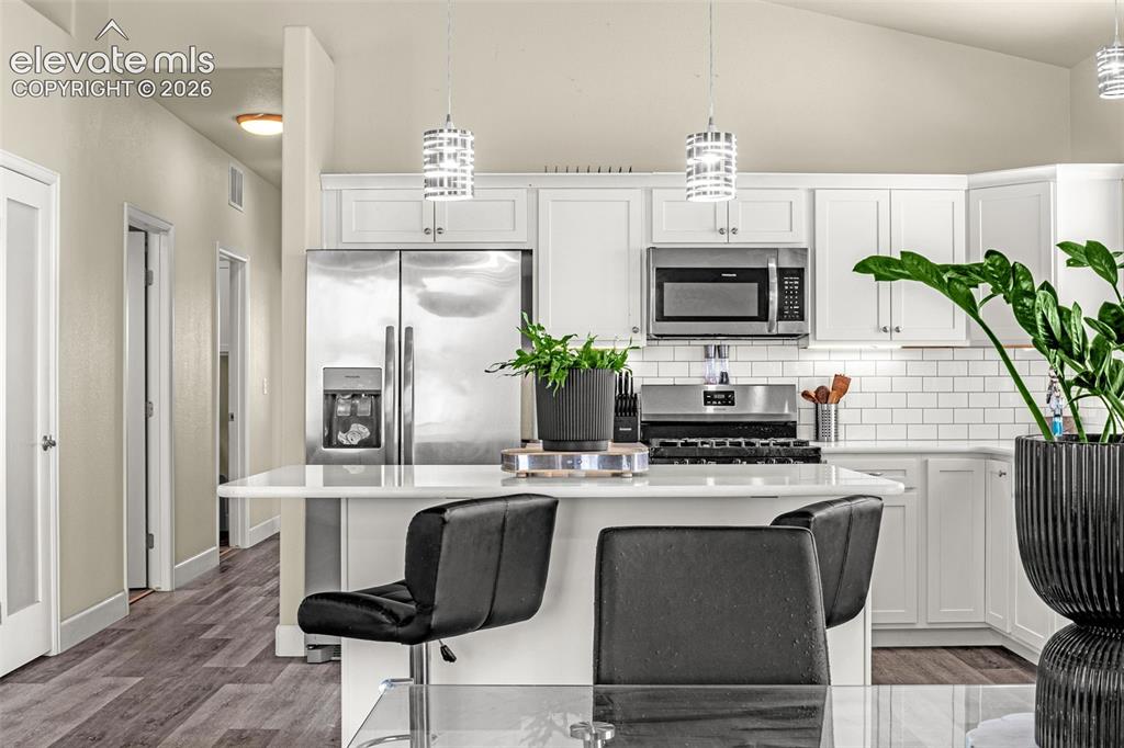Image 8 of 34: Kitchen