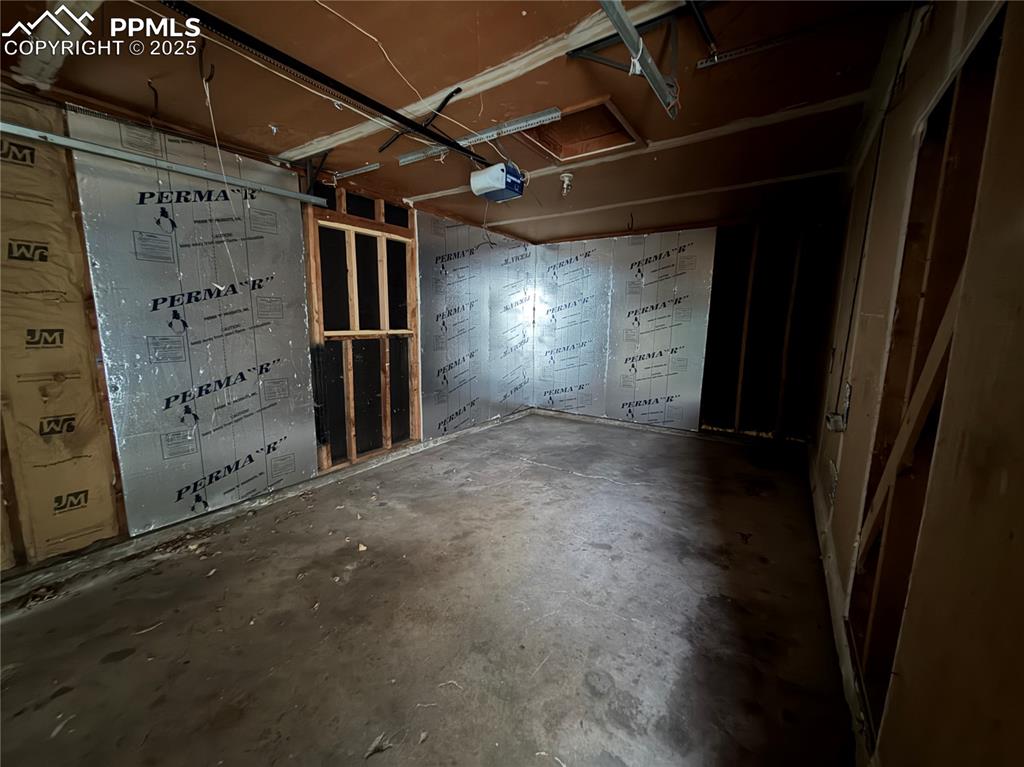 Image 18 of 19: Basement