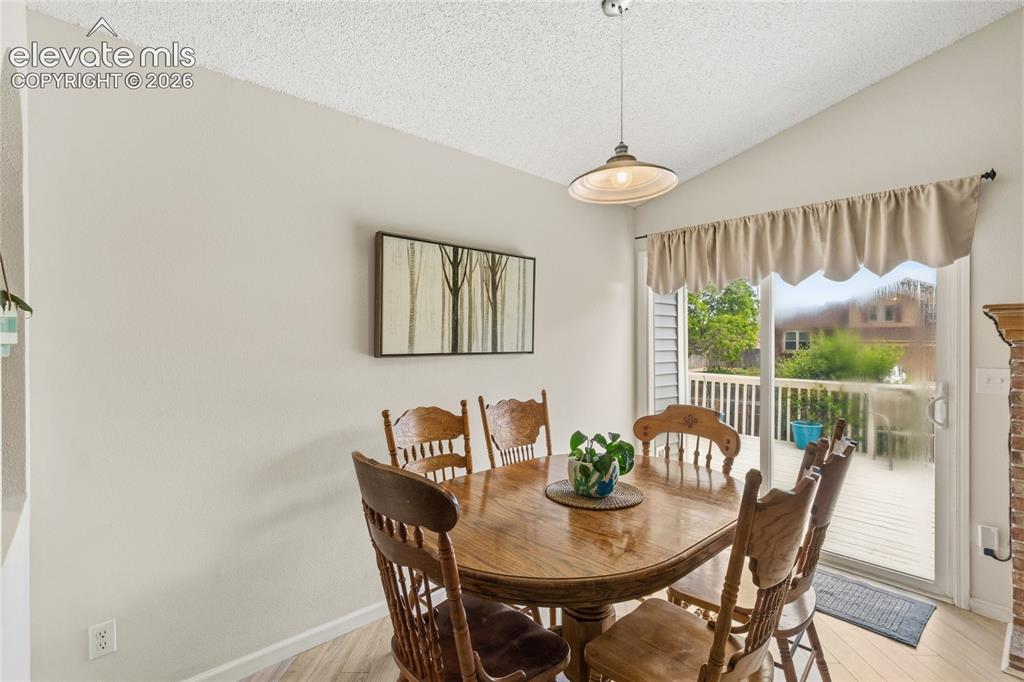 Image 9 of 34: Dining Area