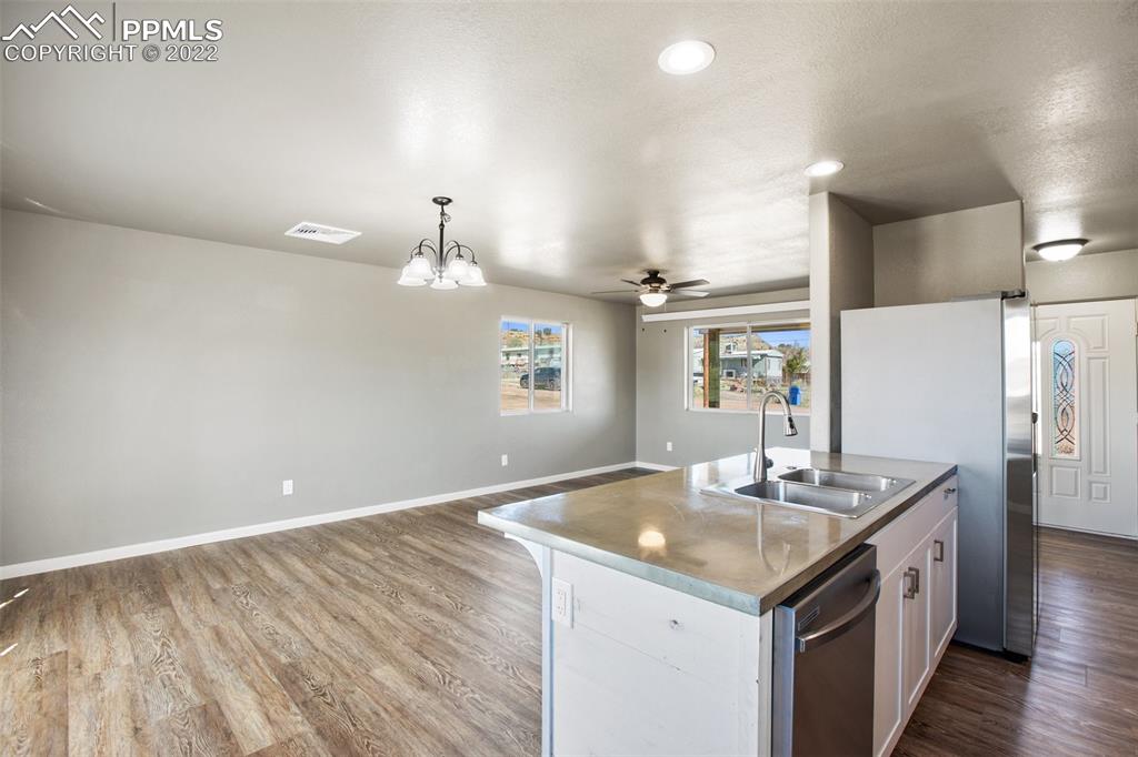 Listing 3923332, Image 12 of 29