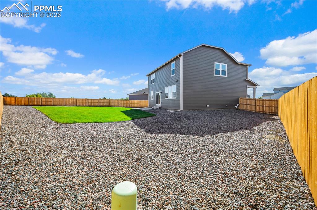 Image 47 of 49: Back of Structure