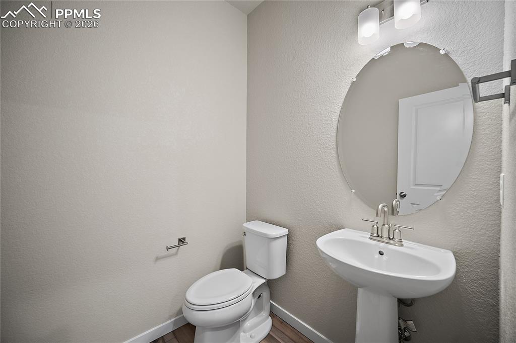 Image 9 of 49: Bathroom