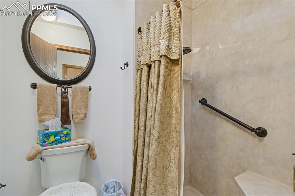 Image 21 of 48: Primary bedroom bathroom