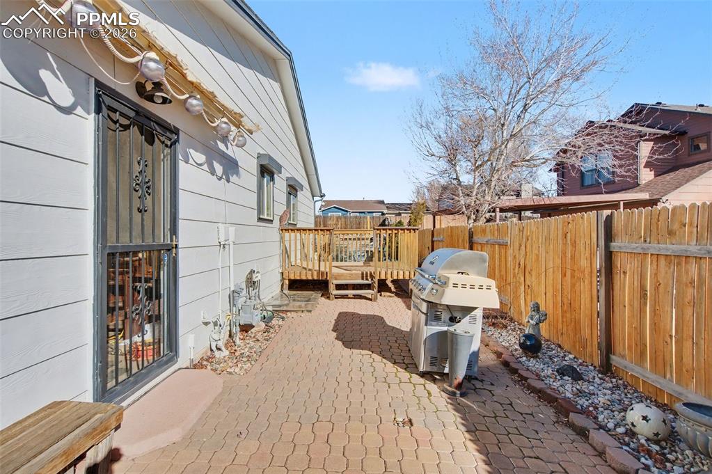 Image 41 of 48: Patio