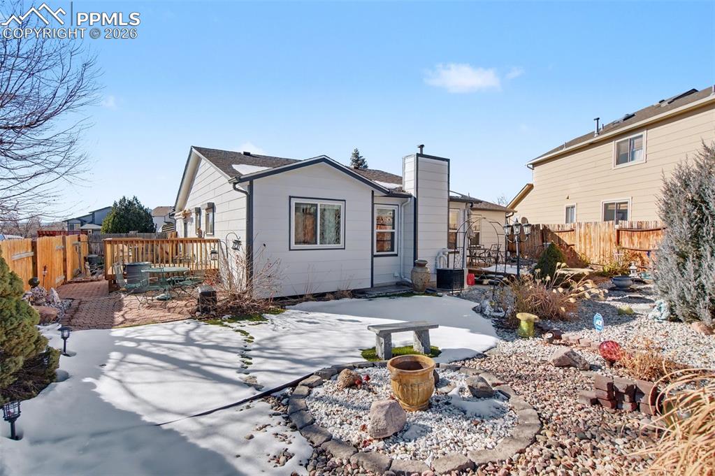 Image 45 of 48: Back of Structure