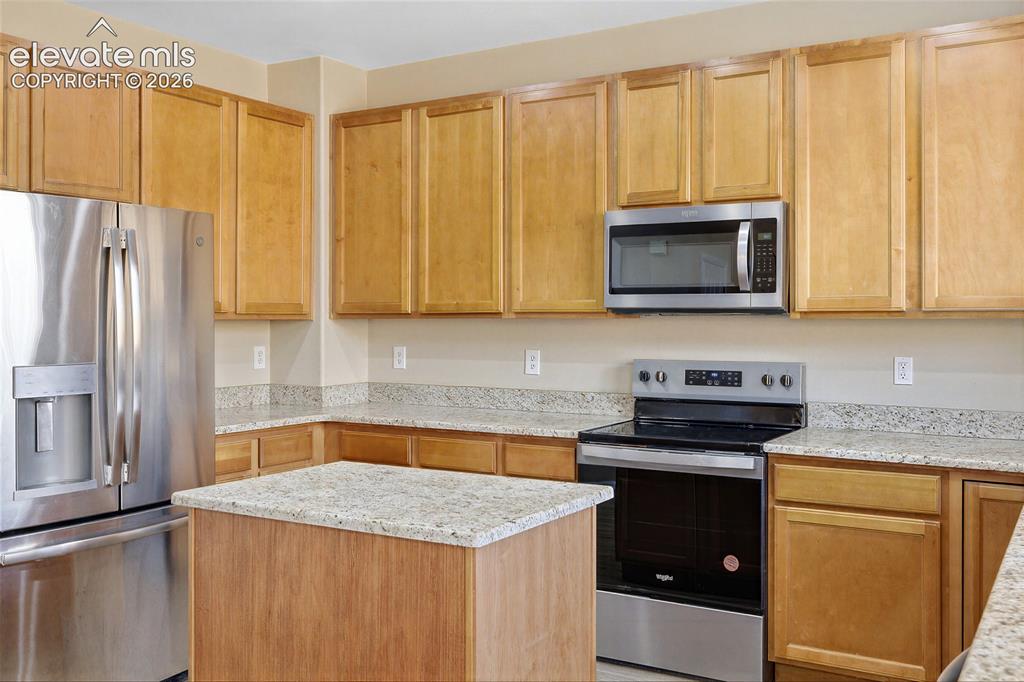 Image 12 of 39: Kitchen