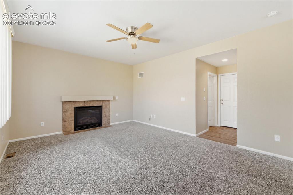 Image 15 of 39: Family room