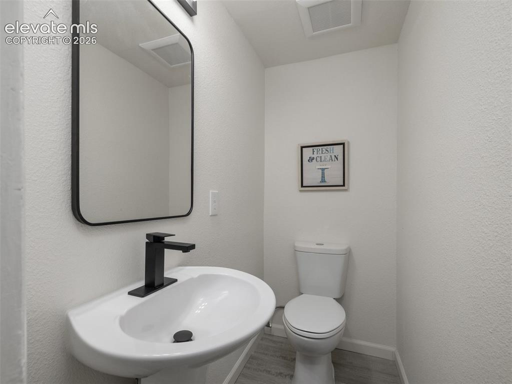 Image 11 of 42: Bathroom