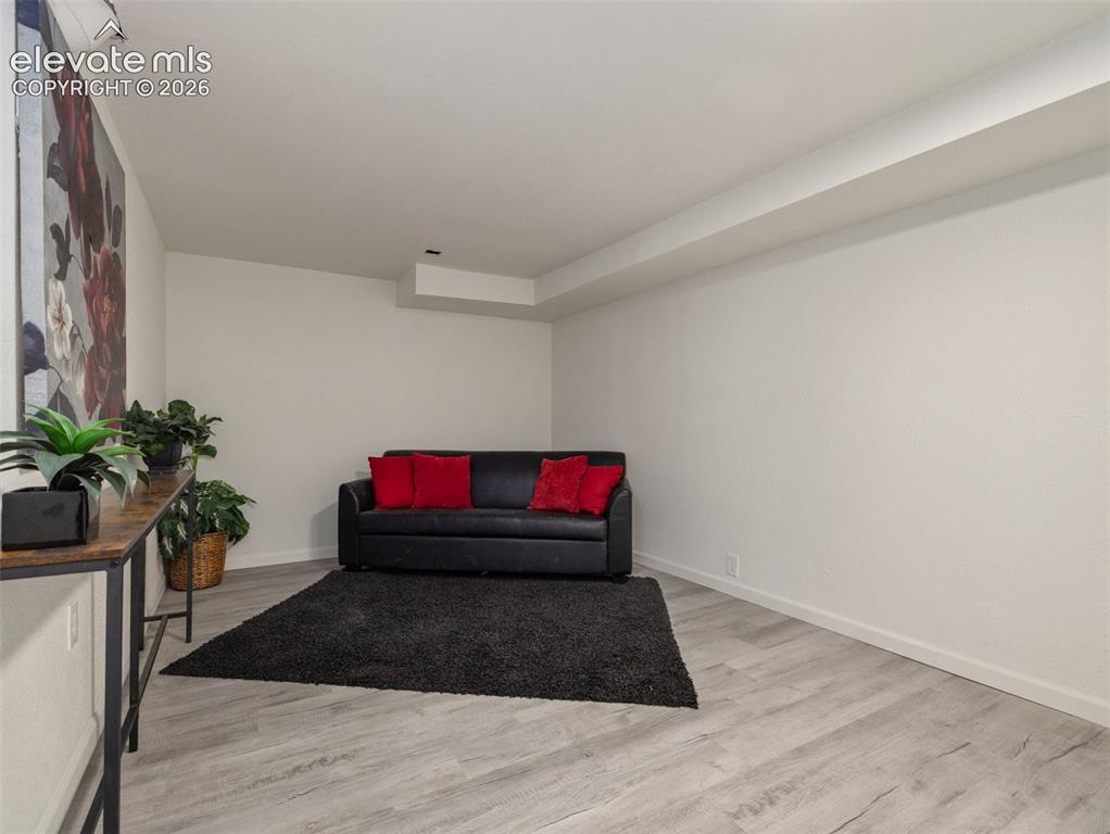 Image 22 of 42: Sitting Room