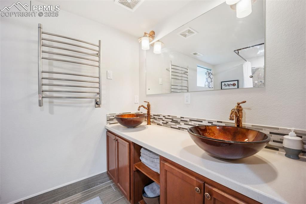 Image 21 of 47: Lower Level