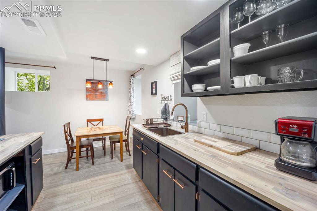 Image 25 of 47: Lower Level