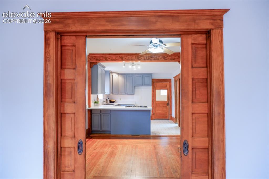 Image 11 of 38: Kitchen