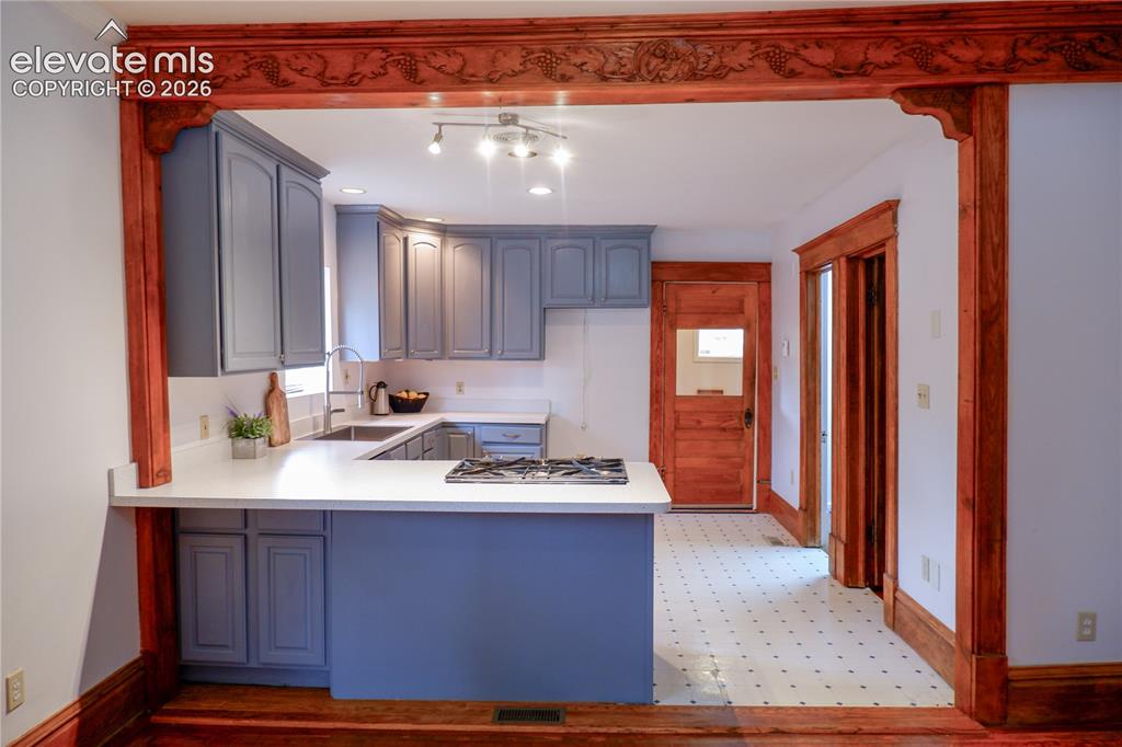 Image 13 of 38: Kitchen
