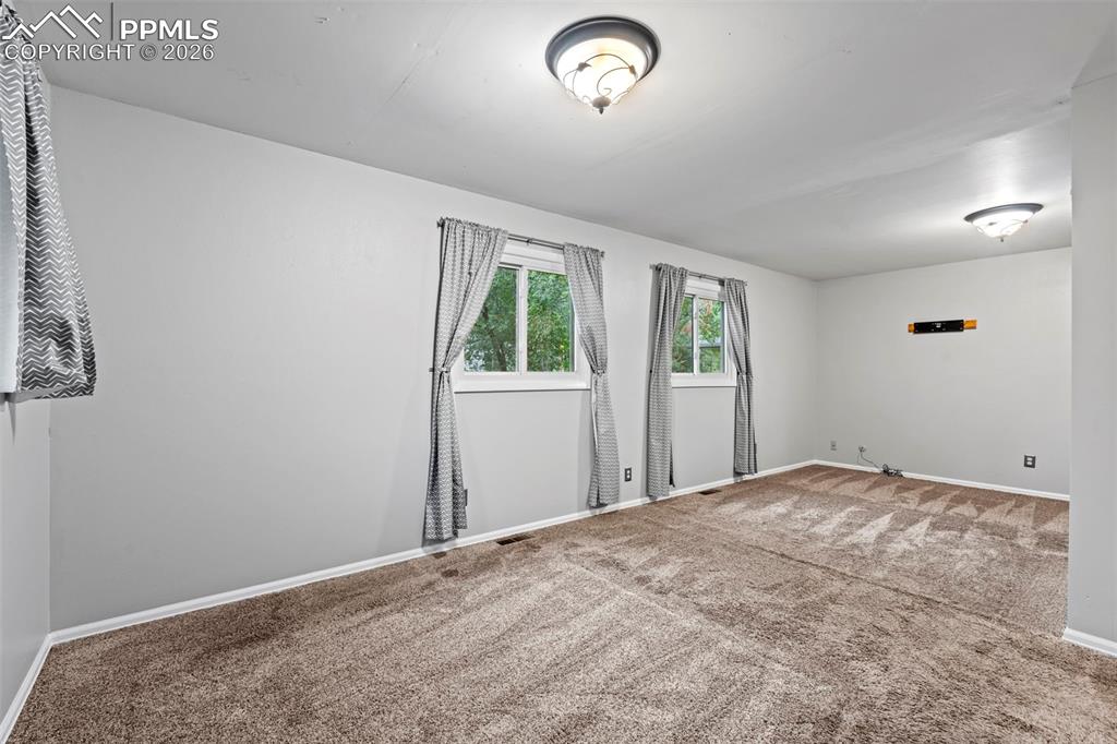 Image 10 of 20: Master Bedroom