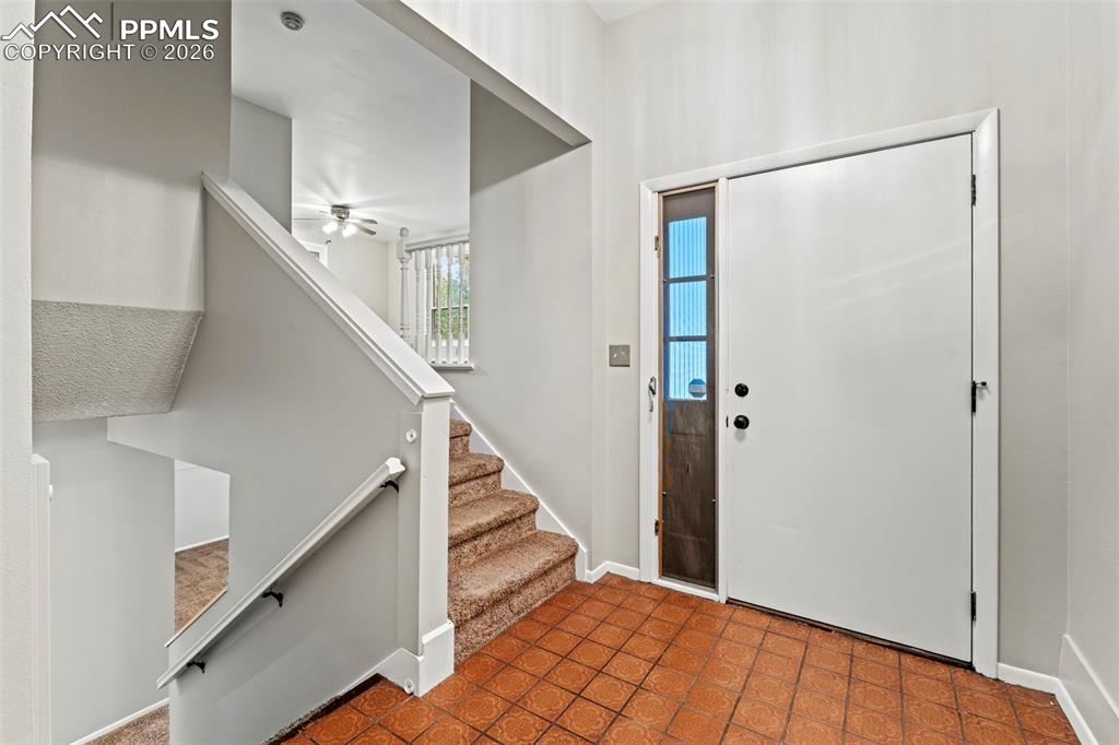 Image 5 of 20: Entry