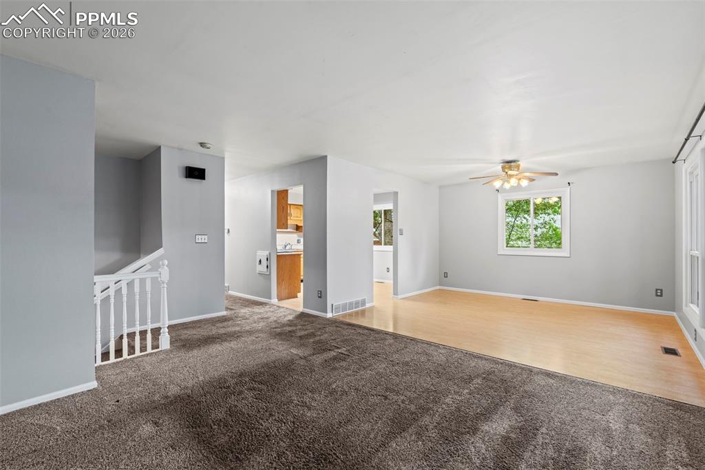 Image 7 of 20: Living Room