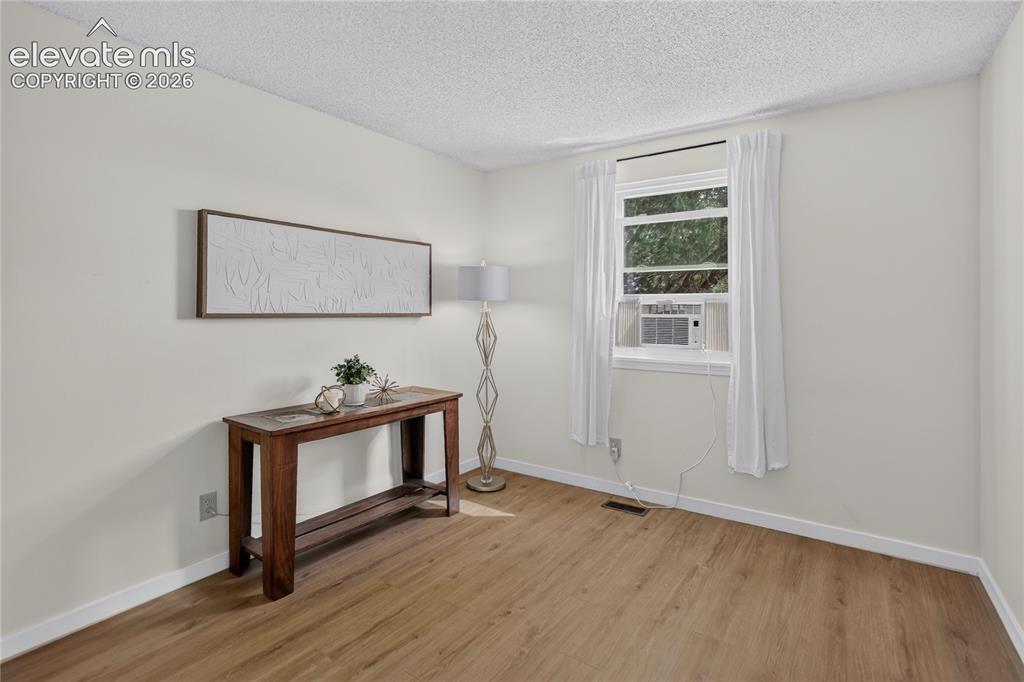 Image 15 of 25: Bedroom 3 - upper level