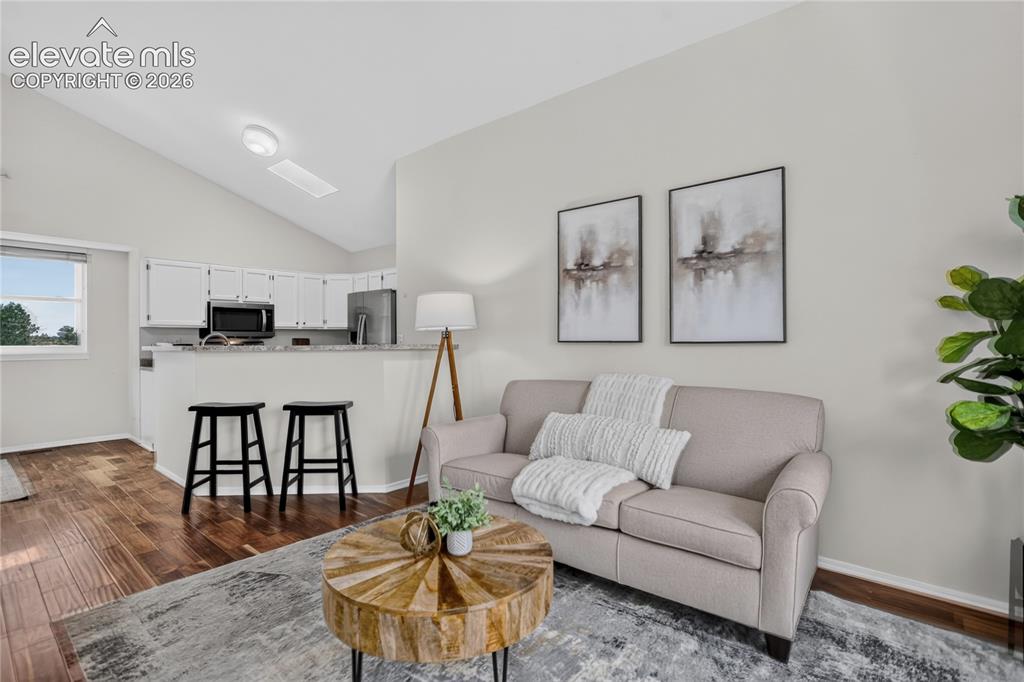 Image 6 of 25: Great entertainment space