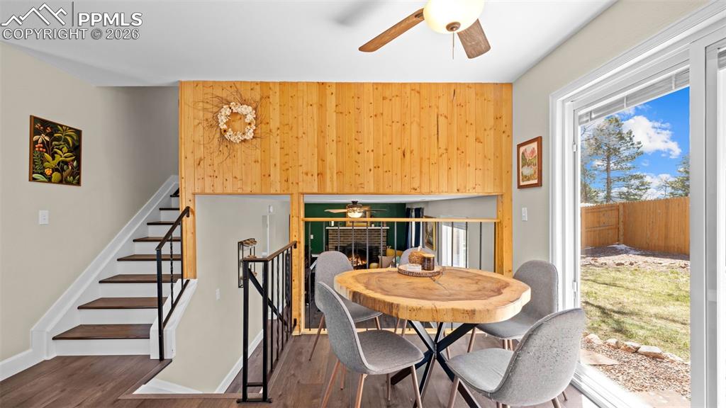 Image 10 of 39: Dining Area