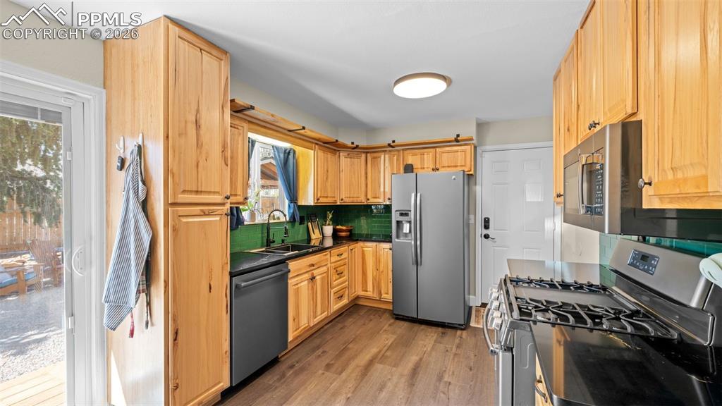 Image 12 of 39: Kitchen