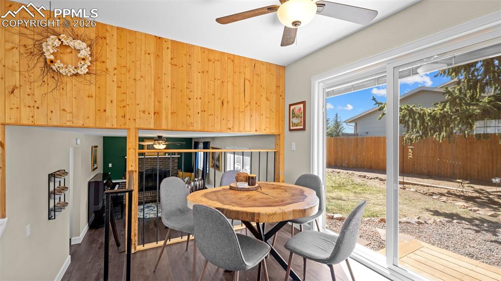 Image 9 of 39: Dining Area