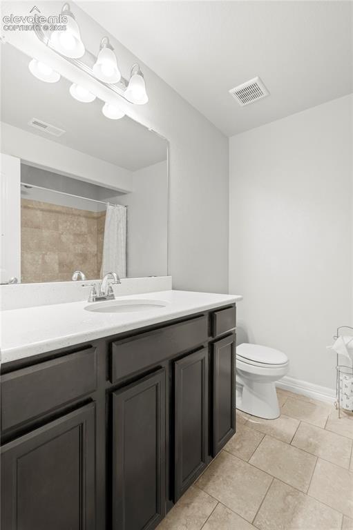 Image 23 of 48: Basement Bathroom