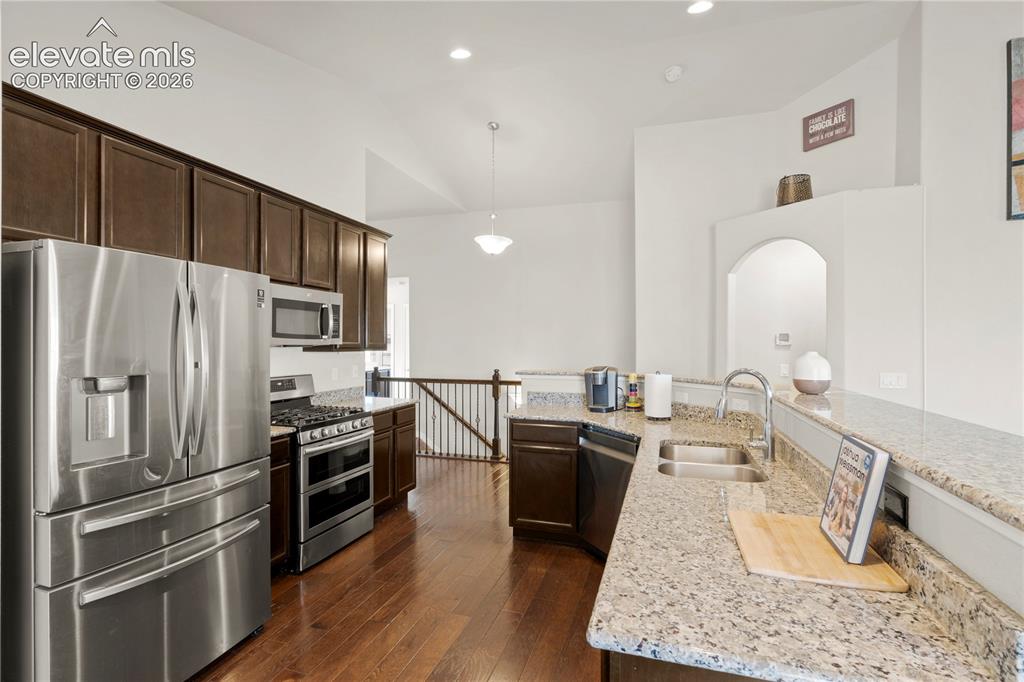 Image 5 of 39: Kitchen