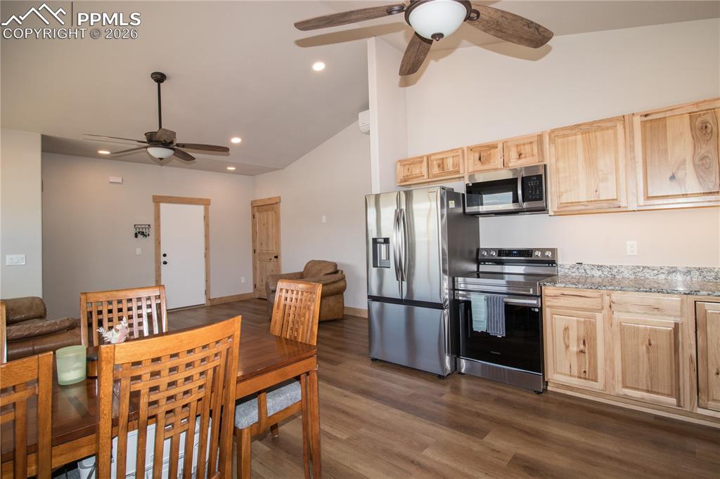 Image 10 of 26: Kitchen