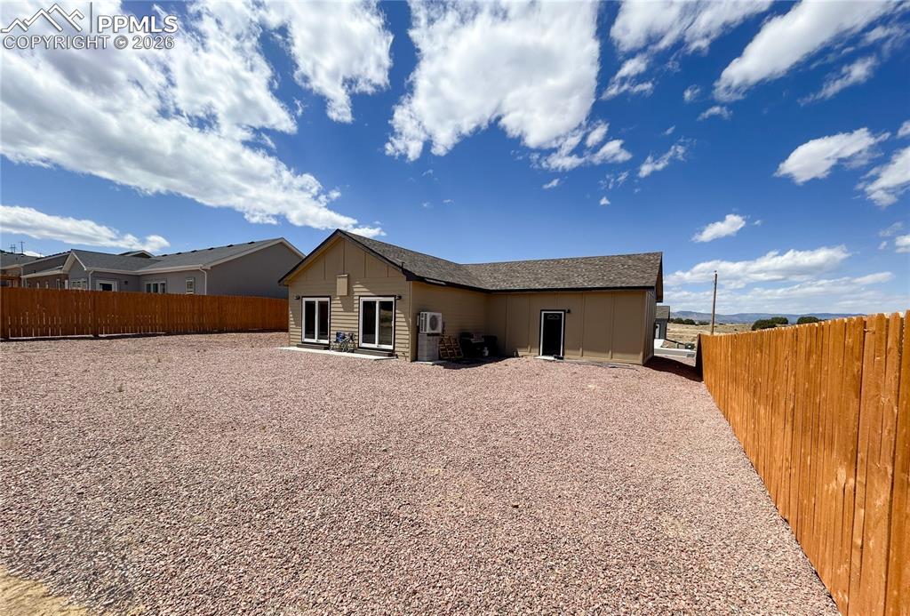 Image 22 of 26: Back of Structure