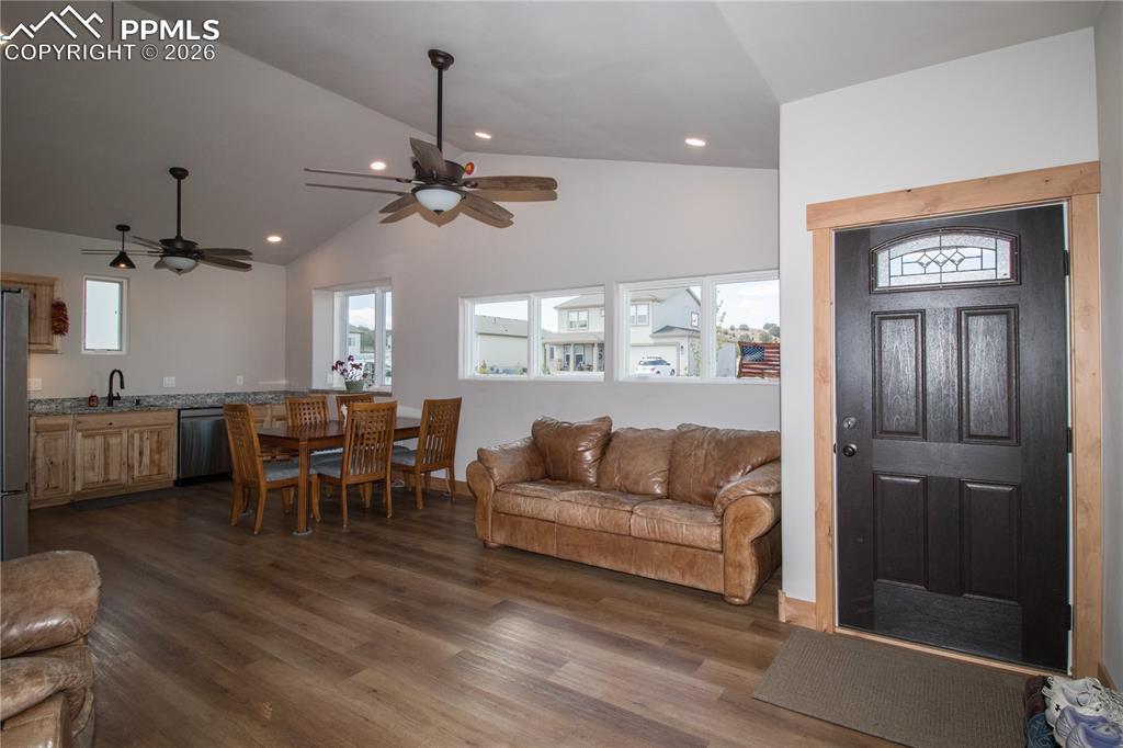 Image 4 of 26: Living Room