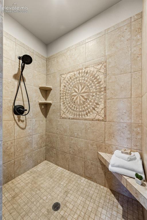 Image 15 of 43: Bathroom