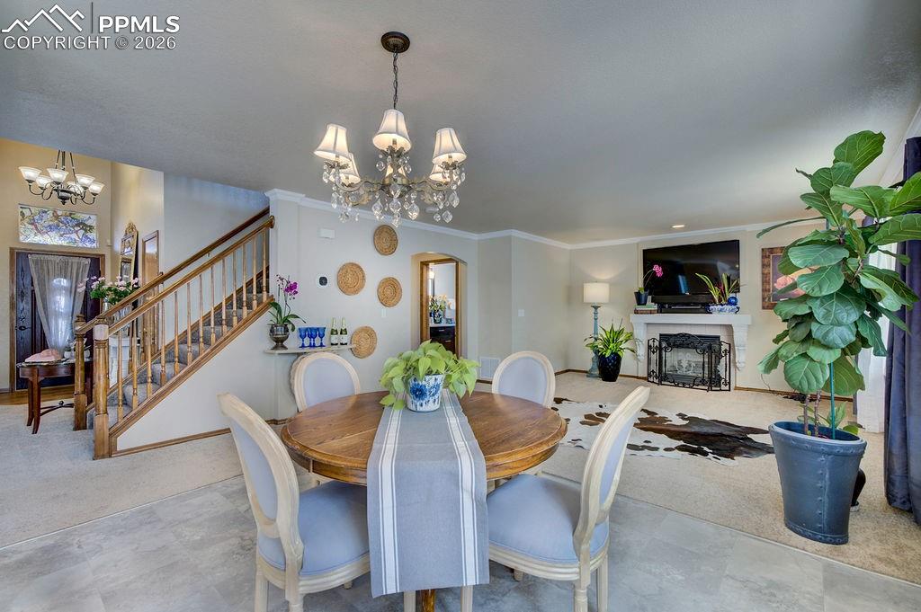 Image 11 of 45: Dining Area