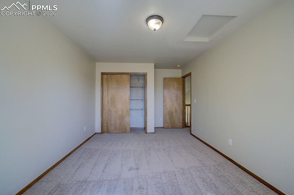 Image 30 of 45: Bedroom