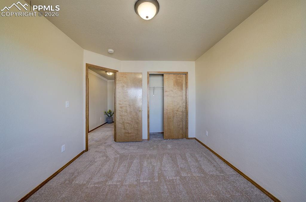 Image 35 of 45: Bedroom