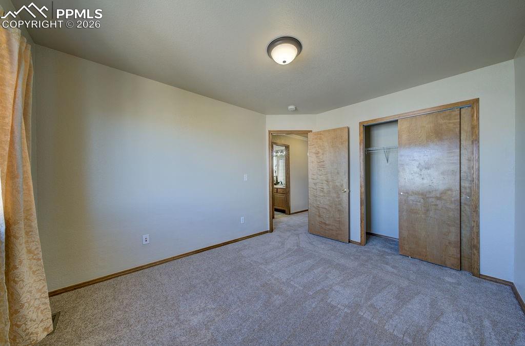 Image 37 of 45: Bedroom