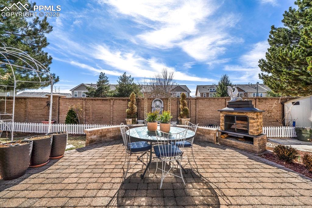 Image 8 of 45: Patio