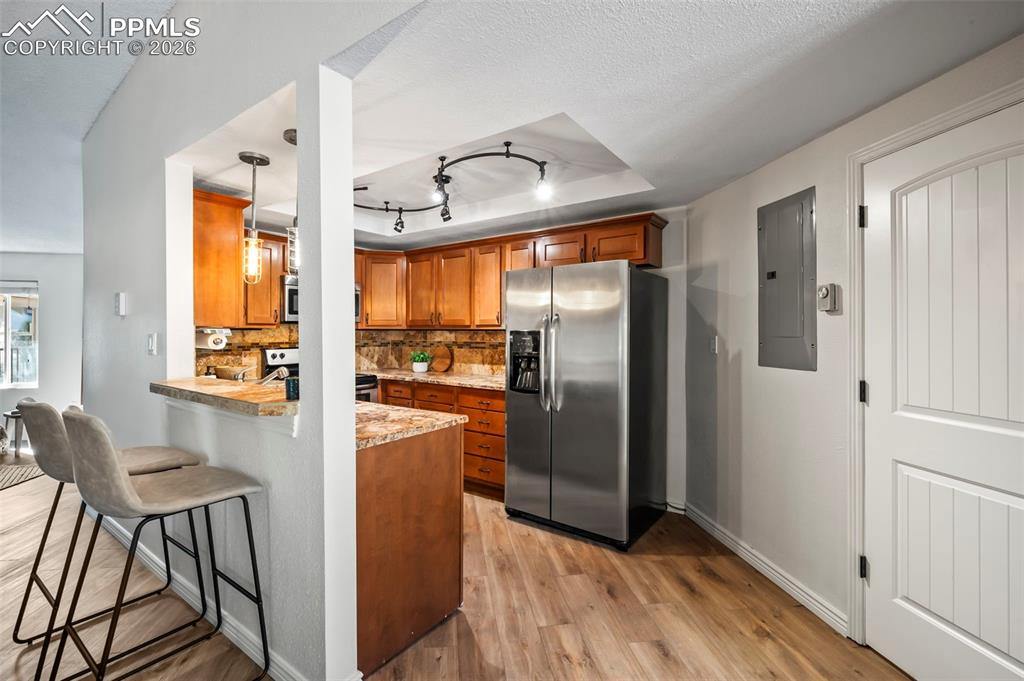 Image 12 of 39: Kitchen