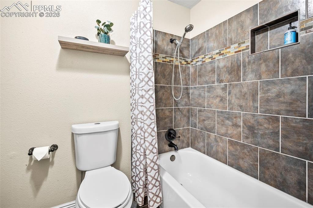 Image 20 of 39: Master Bathroom