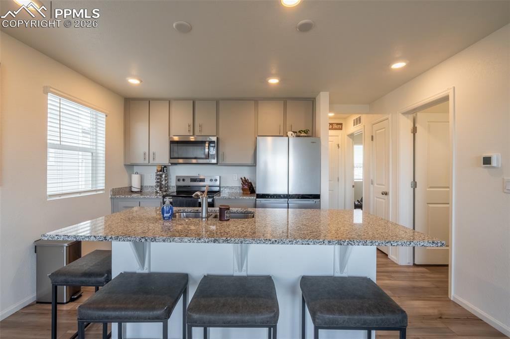 Image 11 of 31: Kitchen